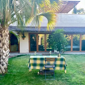 Beautiful Coastal Retreat In Punta Paloma Apartamento